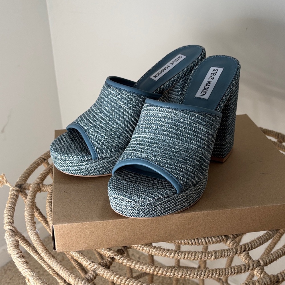 Steve Madden Textured Blue Women's Mules - Picture 4 of 10